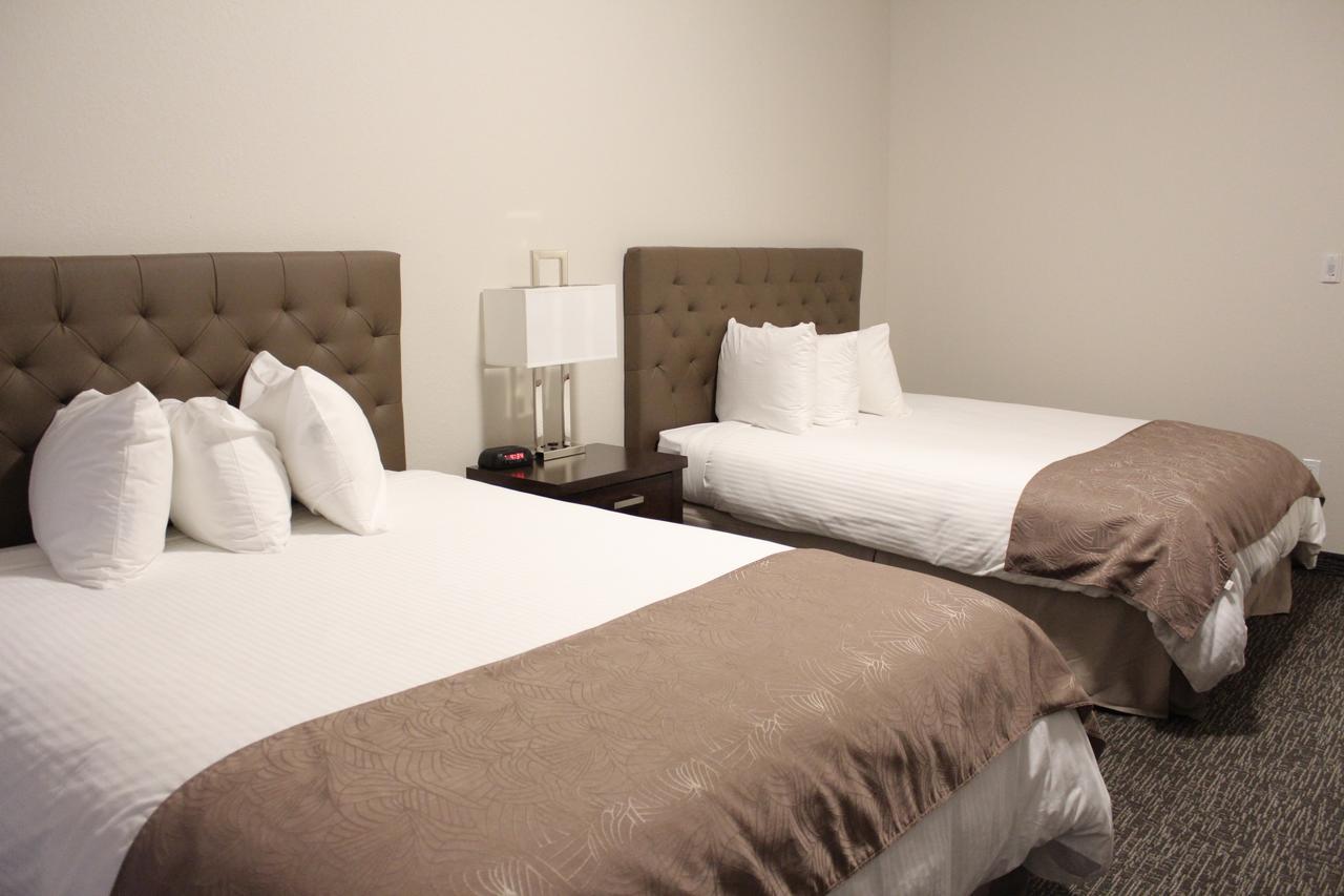 Prairie Moon Inn&Suites Macklin Extérieur photo
